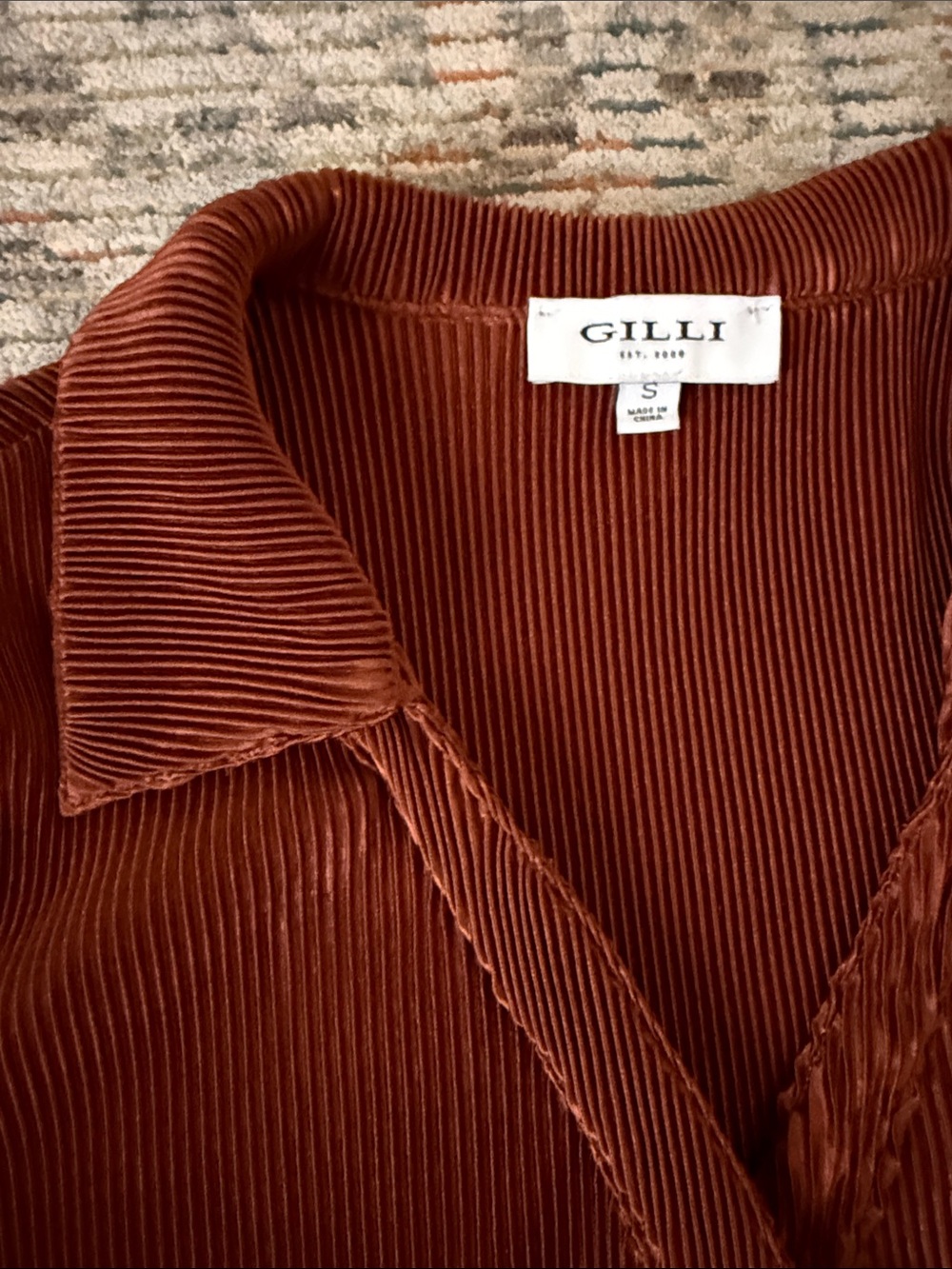 Gilli Rust Pleated Button-Front Top - Picture 5 of 6